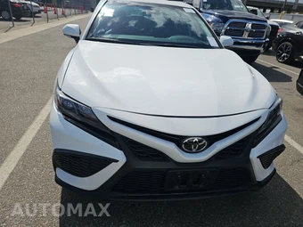 2024 Toyota Camry SE - miniatura 2
