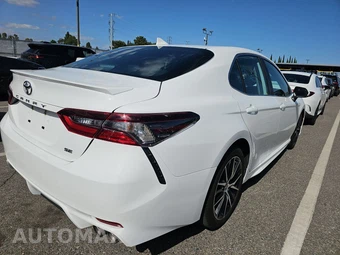 2024 Toyota Camry SE - miniatura 4
