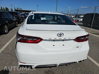 2024 Toyota Camry SE - miniatura 5