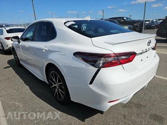 2024 Toyota Camry SE - miniatura 6