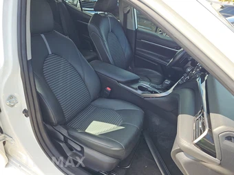 2024 Toyota Camry SE - miniatura 8