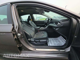 2024 Toyota Camry SE - miniatura 15