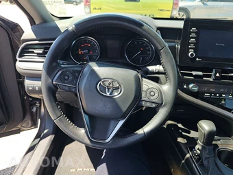 2024 Toyota Camry SE - miniatura 10