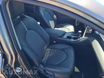 2024 Toyota Camry SE - miniatura 8