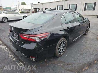 2024 Toyota Camry SE - miniatura 3