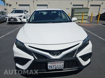 2024 Toyota Camry SE - miniatura 2