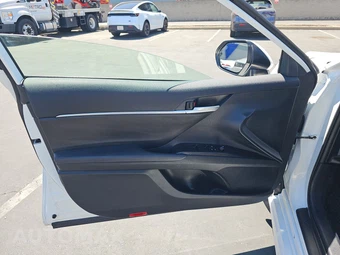 2024 Toyota Camry SE - miniatura 9