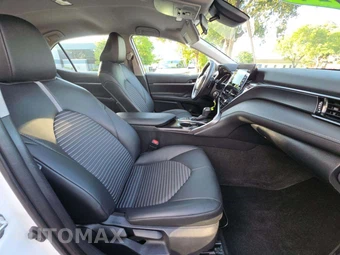 2024 Toyota Camry SE - miniatura 15