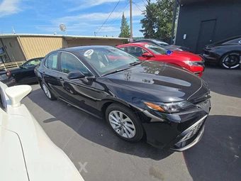 2024 Toyota Camry SE - miniatura 4