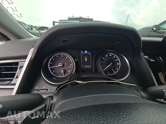 2024 Toyota Camry SE - miniatura 12