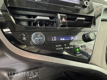 2024 Toyota Camry SE - miniatura 19