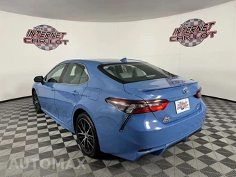 2024 Toyota Camry SE - miniatura 5