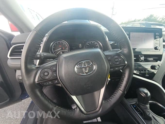 2024 Toyota Camry SE - miniatura 10