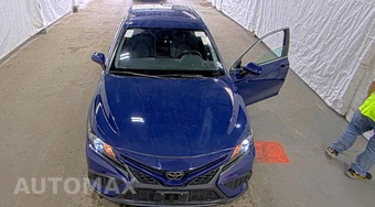 2024 Toyota Camry SE - miniatura 2