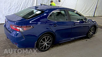 2024 Toyota Camry SE - miniatura 4