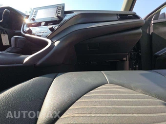 2024 Toyota Camry SE - miniatura 16