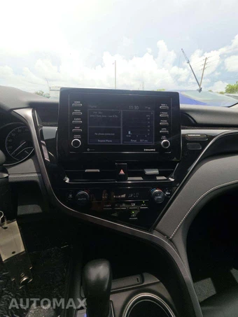 2024 Toyota Camry SE - miniatura 10