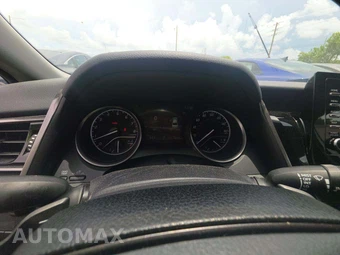 2024 Toyota Camry SE - miniatura 9