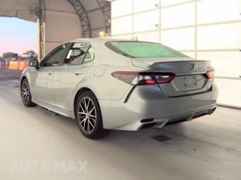 2024 Toyota Camry SE - miniatura 8