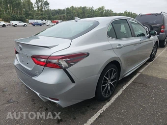 2024 Toyota Camry SE - miniatura 4