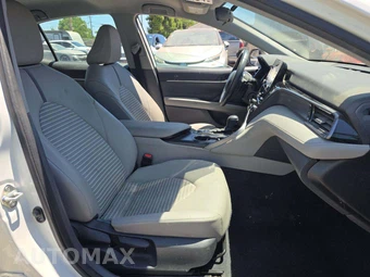 2024 Toyota Camry SE - miniatura 18