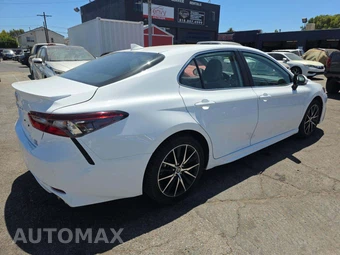 2024 Toyota Camry SE - miniatura 3