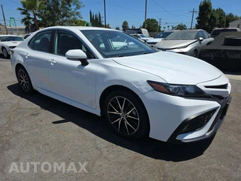 2024 Toyota Camry SE - miniatura 4