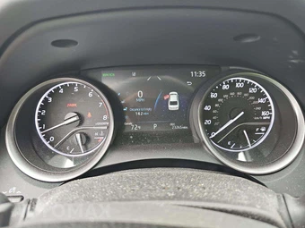 2024 Toyota Camry SE - miniatura 9