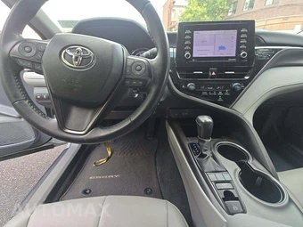 2024 Toyota Camry SE - miniatura 10