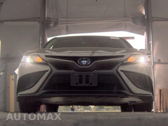 2024 Toyota Camry SE - miniatura 3