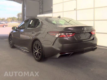 2024 Toyota Camry SE - miniatura 8