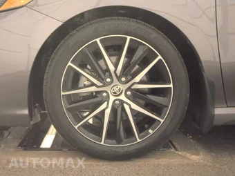 2024 Toyota Camry SE - miniatura 9