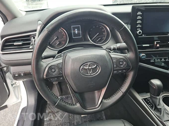 2024 Toyota Camry SE - miniatura 10