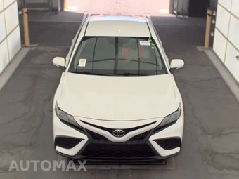 2024 Toyota Camry SE - miniatura 2