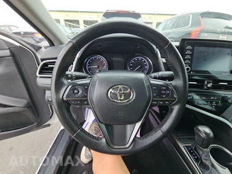 2024 Toyota Camry SE - miniatura 10