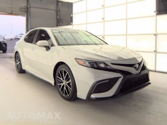 2024 Toyota Camry SE - miniatura 3