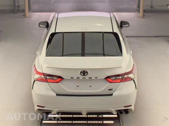 2024 Toyota Camry SE - miniatura 5