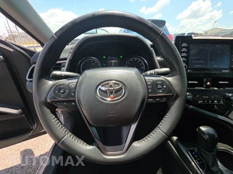 2024 Toyota Camry SE - miniatura 10