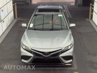 2024 Toyota Camry SE - miniatura 2