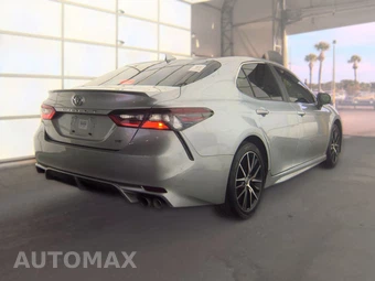 2024 Toyota Camry SE - miniatura 4
