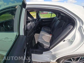2024 Toyota Camry SE - miniatura 10