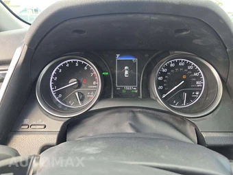 2024 Toyota Camry SE - miniatura 6