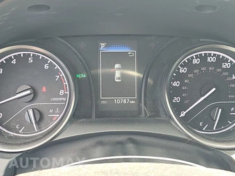 2024 Toyota Camry SE - miniatura 12