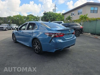 2024 Toyota Camry SE - miniatura 2