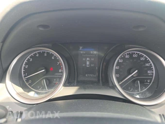 2024 Toyota Camry SE - miniatura 9