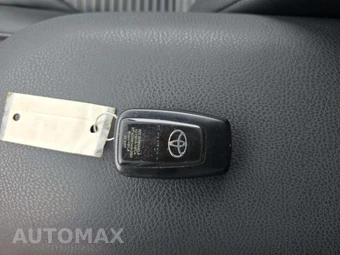 2024 Toyota Camry SE - miniatura 5