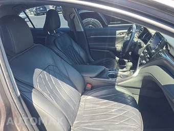 2024 Toyota Camry SE - miniatura 8