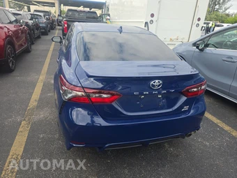 2024 Toyota Camry SE - miniatura 5