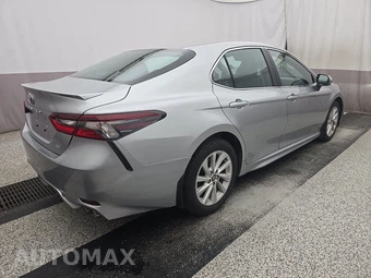 2024 Toyota Camry SE Nightshade - miniatura 4