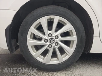 2024 Toyota Camry SE Nightshade - miniatura 5